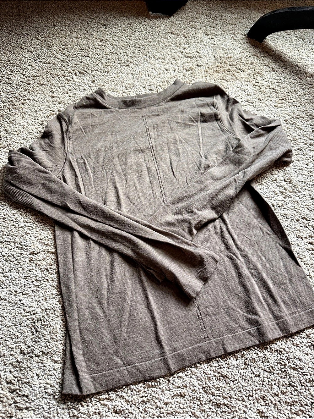 Athleta Gray Long Sleeve Top small